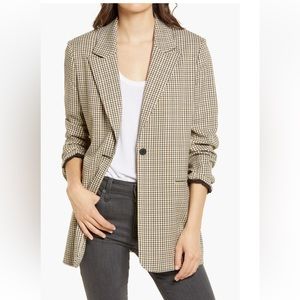 Treasure & Bond One button plaid women’s blazer. Size Small. Perfect condition!